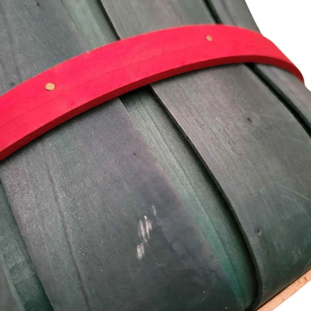 NWT Vintage 2003 Green and Red Let It Snow Bushel Basket